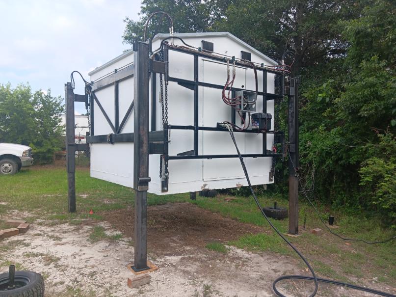 custom hydraulic shelter lift