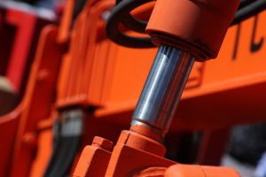 3 Benefits of Custom Hydraulic Cylinder Fabrication